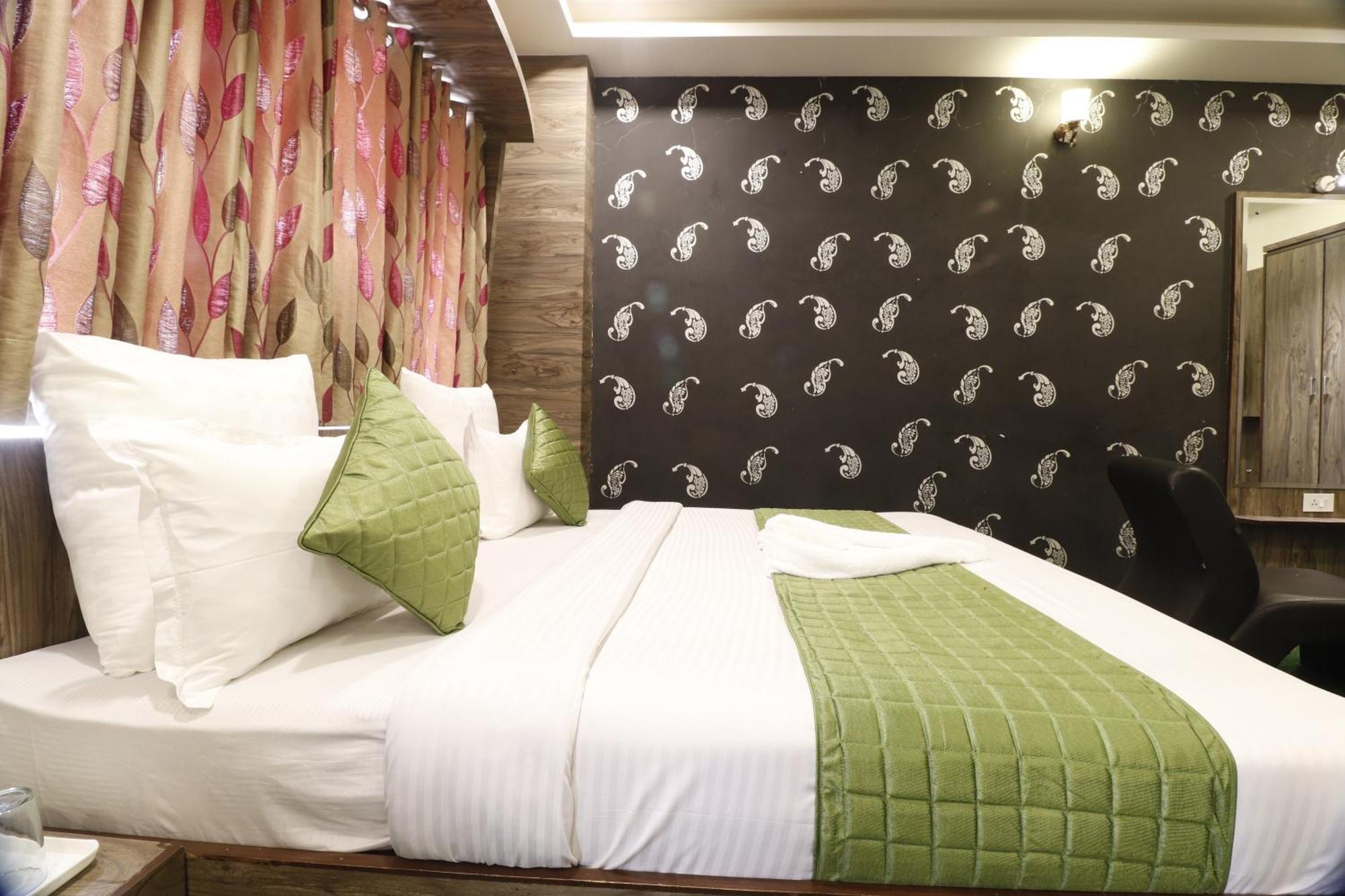 Hotel Shiv 3*